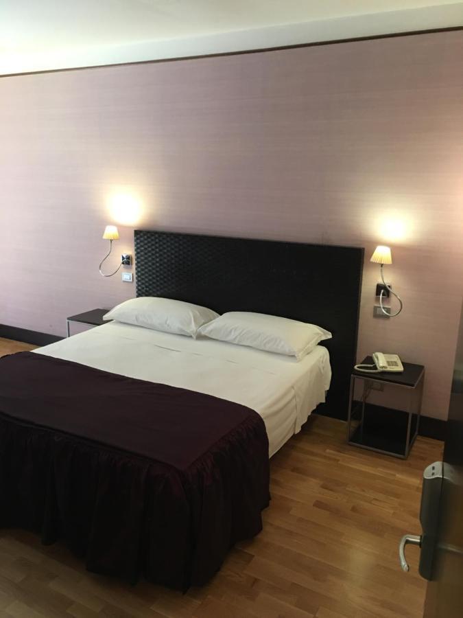MH Design Hotel Napoli Eksteriør billede