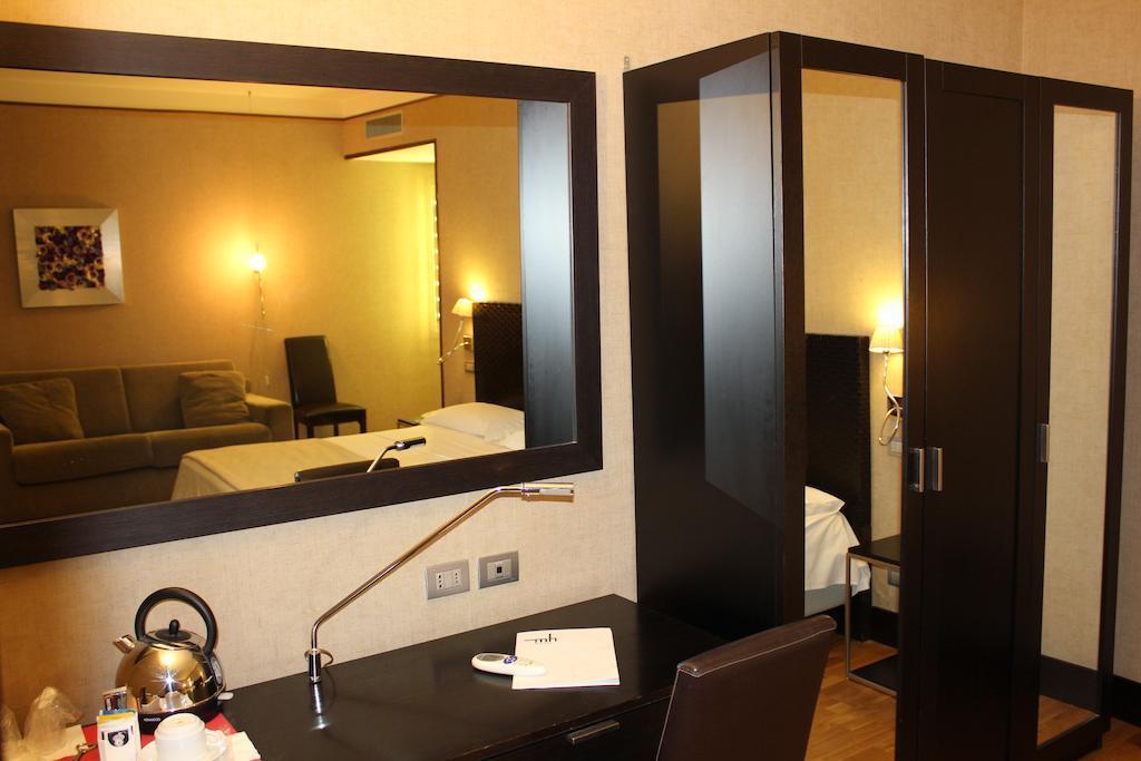 MH Design Hotel Napoli Eksteriør billede
