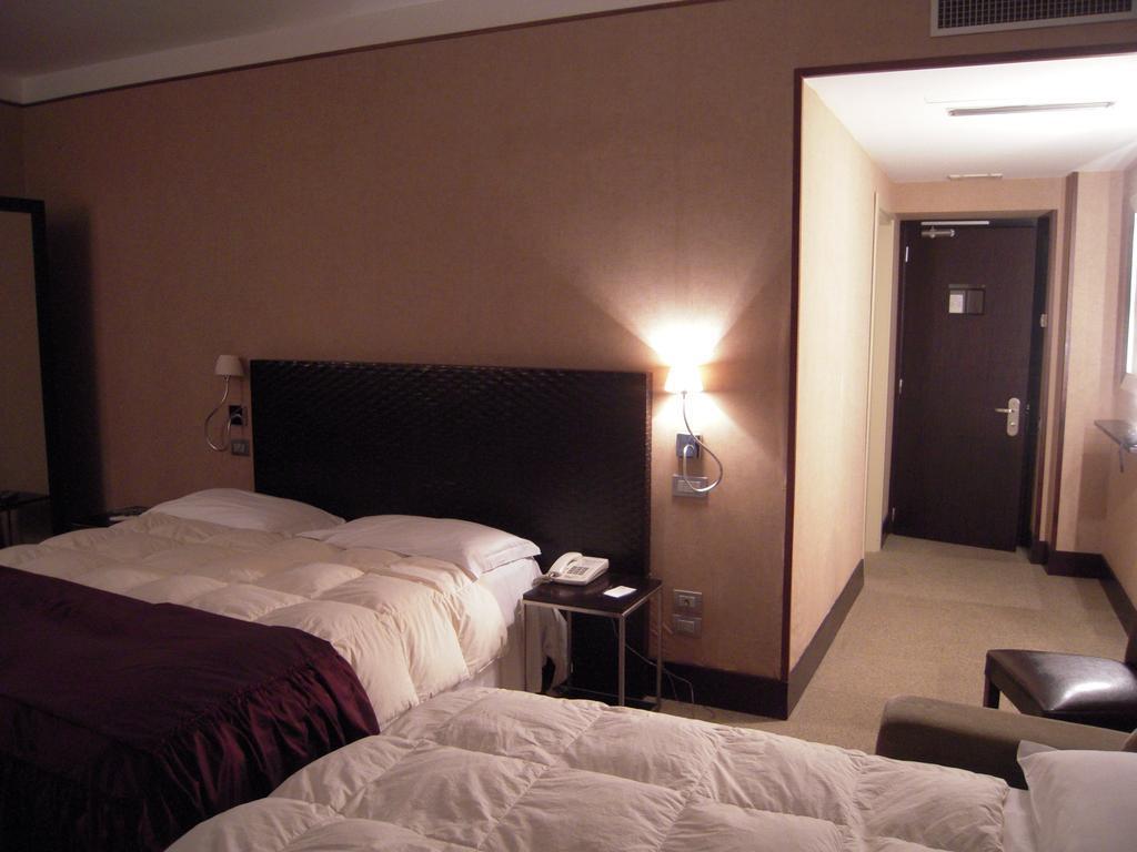 MH Design Hotel Napoli Eksteriør billede