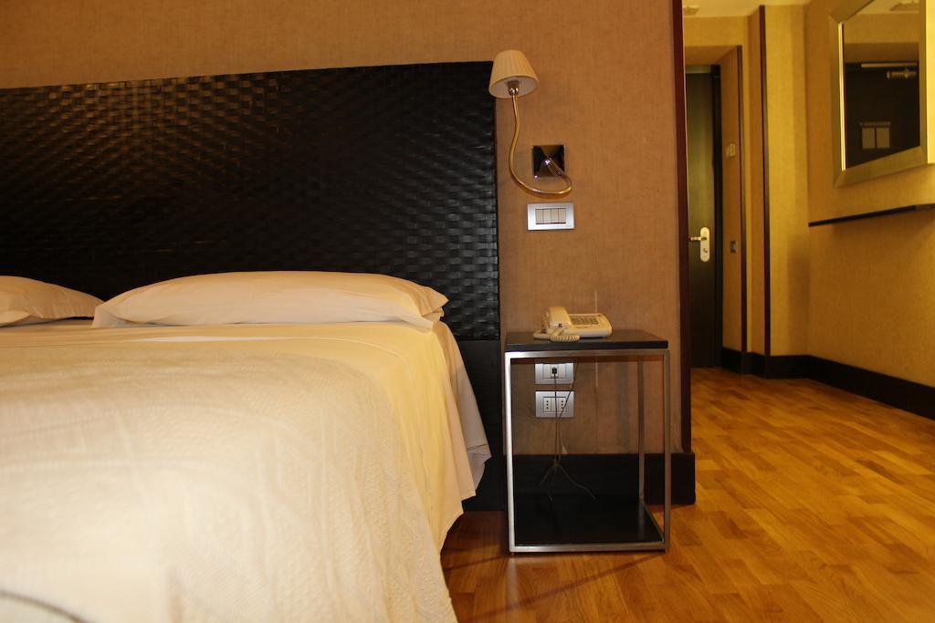 MH Design Hotel Napoli Eksteriør billede