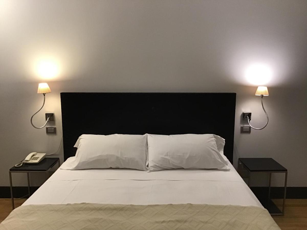 MH Design Hotel Napoli Eksteriør billede