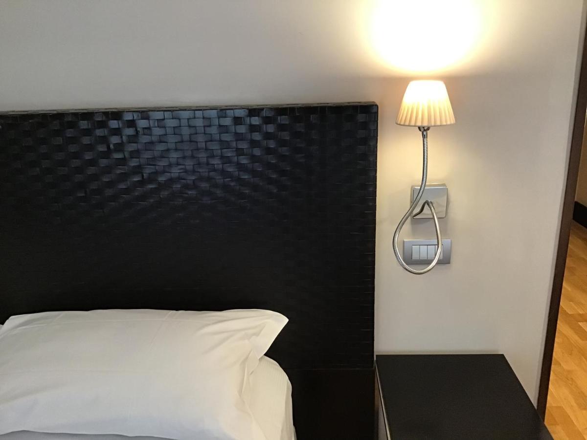 MH Design Hotel Napoli Eksteriør billede