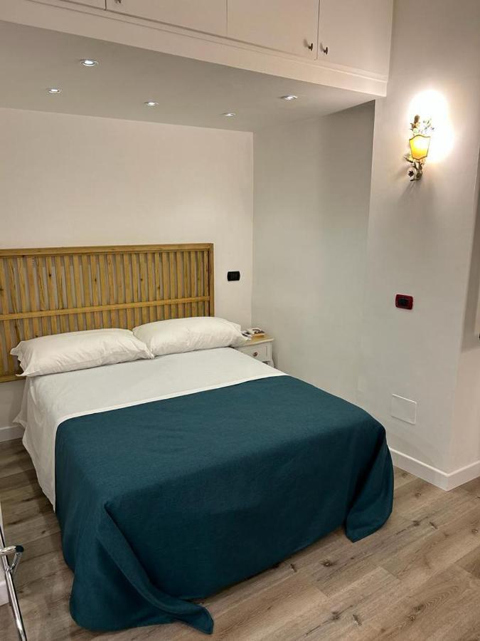 MH Design Hotel Napoli Eksteriør billede