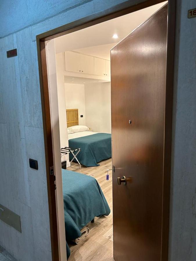 MH Design Hotel Napoli Eksteriør billede