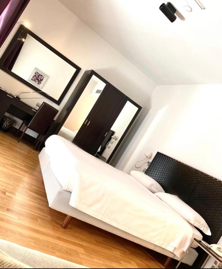 MH Design Hotel Napoli Eksteriør billede