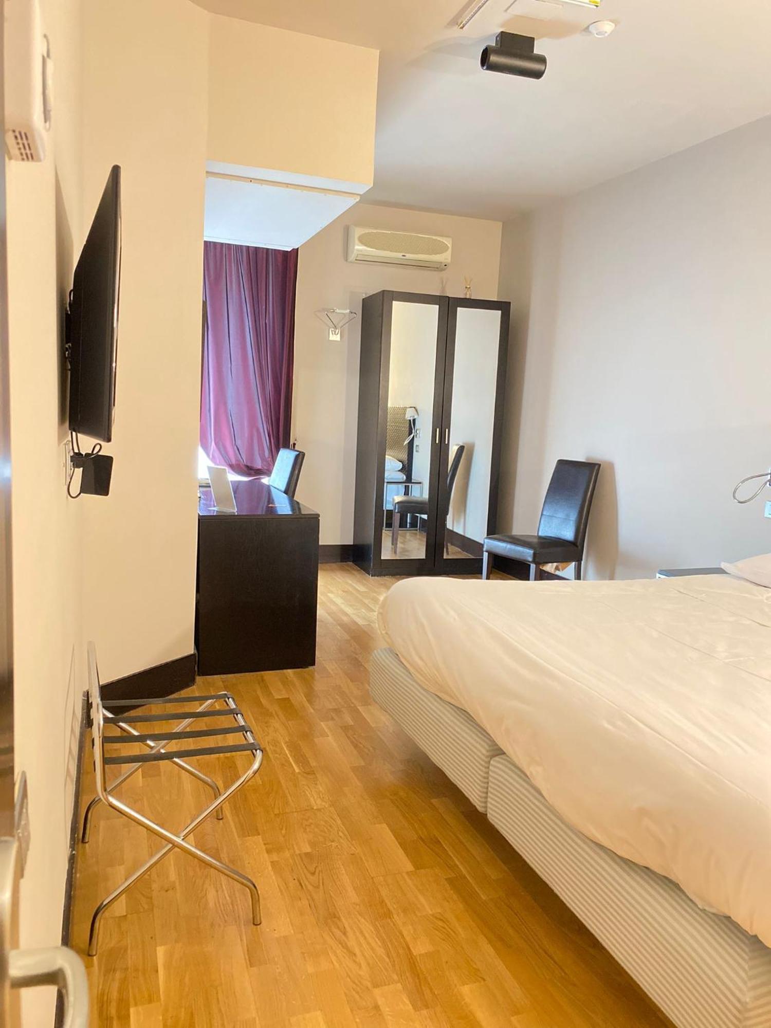 MH Design Hotel Napoli Eksteriør billede