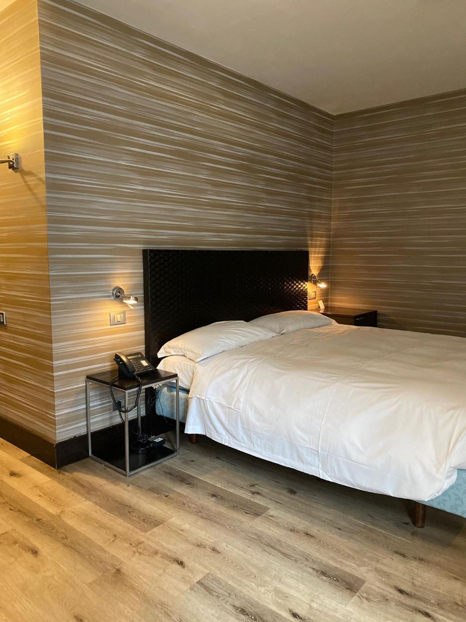 MH Design Hotel Napoli Eksteriør billede