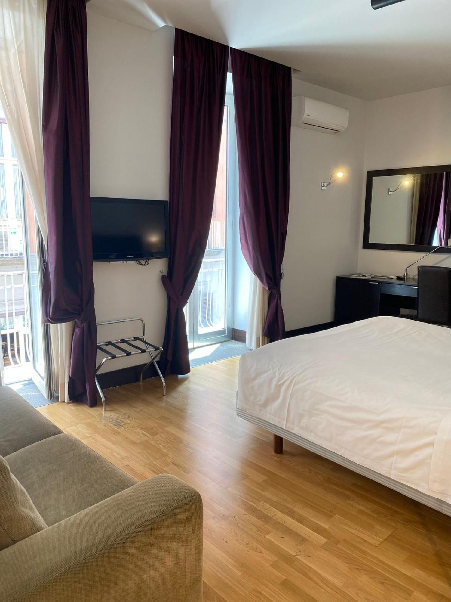 MH Design Hotel Napoli Eksteriør billede
